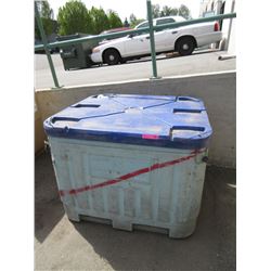 Large 4 Foot x 4 Foot Insulated Fish Tub