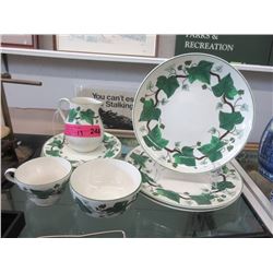 13 Pieces of Wedgewood "Napoleon Ivy" China