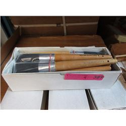 4 Dozen New #8 Bristle Artist Brushes