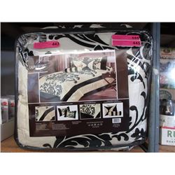 New 7 Piece Queen Size Comforter Set