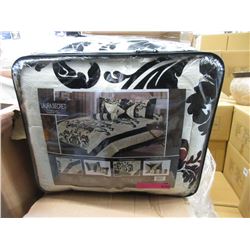 New 7 Piece Queen Size Comforter Set