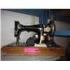 Image 1 : Vintage Singer Sewing Machine