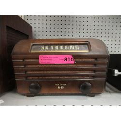 Vintage RCA Victor Mantle Radio