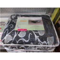New Queen Size Grey & Black Plush Blanket