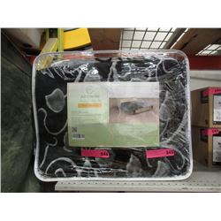 New Queen Size Grey & Black Plush Blanket