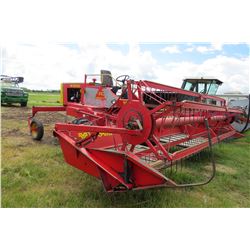 VERSATILE 4400 - 15' SWATHER