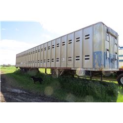 TANDEM AXLE CATTLE TRAILER
