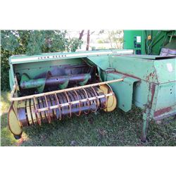 JOHN DEERE 336 SQUARE BALER