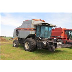 GLEANER R62 COMBINE