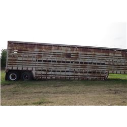 AMERICAN TANDEM AXLE CATTLE LINER