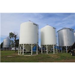 BIN #11 - 2011 WESTEEL MAGNUM F HOPPER BIN