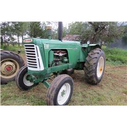 OLIVER 770 GAS TRACTOR