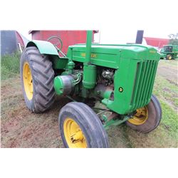 JOHN DEERE D TRACTOR