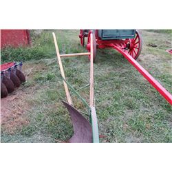 JOHN DEERE WALKING PLOW