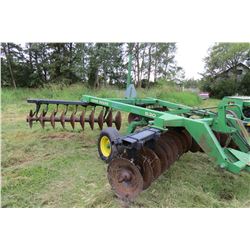 JOHN DEERE 630 TANDEM DISC