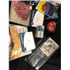 Image 3 : HOCKEY FAN SOUVENIR LOT