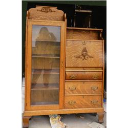 Oak secretary china cabinet, beautiful piece