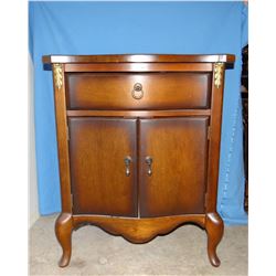 Small mahogany cabinet, 23" w x 28" h x 16" d