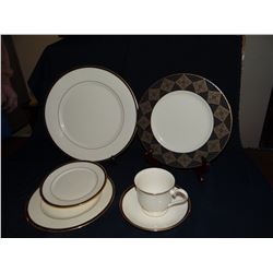 Lenox dinner ware set, setting for 6