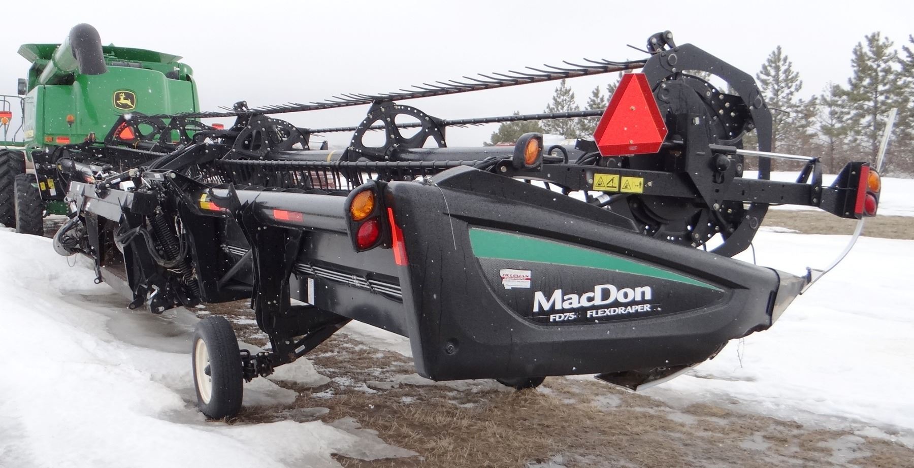 2015 MacDon FD 75 header, 40’ flexdraper header