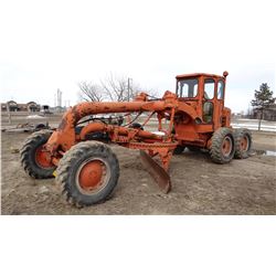 Allis-Chalmers road grader, 6-stick, 3 cyl. Detroit diesel, 12’ blade.  A good ranch outfit!
