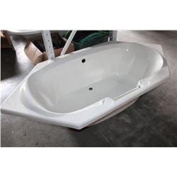 BRAND NEW BATH TUB