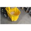 Image 2 : RUBBERMAID MOP BUCKET