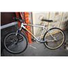 Image 1 : GREY RALEIGH BIKE