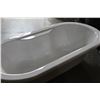 Image 2 : BRAND NEW BATH TUB