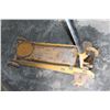 Image 2 : TOW AND QUARTER TON JACK