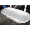 Image 1 : BRAND NEW BATH TUB