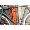 Image 2 : VITNAGE TRIUMPH SPORTS CRUISER BIKE WITH HEADLIGHT
