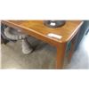 Image 2 : VICTORIAVILLE OAK SOFA TABLE