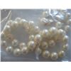 Image 2 : 14KT AND PEARL NECKLACE AND 10KT PLATED EARRINGS