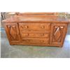 Image 2 : THREE DRAWER VICTORIAVILLE DRESSER WITH MIRROR