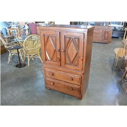 VICTORIAVILLE WARDROBE DRESSER