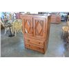 Image 1 : VICTORIAVILLE WARDROBE DRESSER