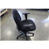 Image 2 : BLACK FABRIC GAL LIFT ROLLING OFFICE CHAIR