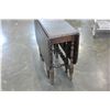 Image 2 : ANTIQUE DROPLEAF TABLE