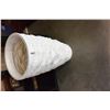 Image 2 : NEW DECORATIVE EPIC ART WHITE PLANTER