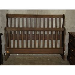 QUEENSIZE HEADBOARD AND FOOTBOARD