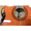 Image 2 : HINDA ACOUSTIC GUITAR