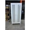 Image 1 : WHITE WARDROBE
