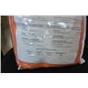 Image 2 : NEW 4 PIECE ORANGE KING SIZE BED IN A BAG
