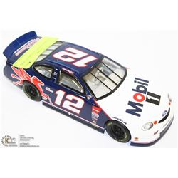 1:24 NASCAR DIE CAST MOBIL NOEL.