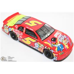 1:24 NASCAR DIE CAST KELLOGG'S.