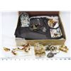 Image 1 : DECORATIVE STORAGE BOX FULL OF