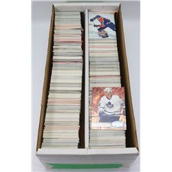 1600 ASSORTED HOCKEY CARDS
