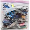 Image 1 : BAG OF ASSORTED SCISSORS