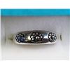 Image 1 : #26-STERLING SILVER RING WITH FLOWER DESIGN